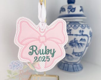 In The Hoop Christmas Elegant Bow Ornament Tag Satin Outline with Bean Stitch Machine Embroidery Design