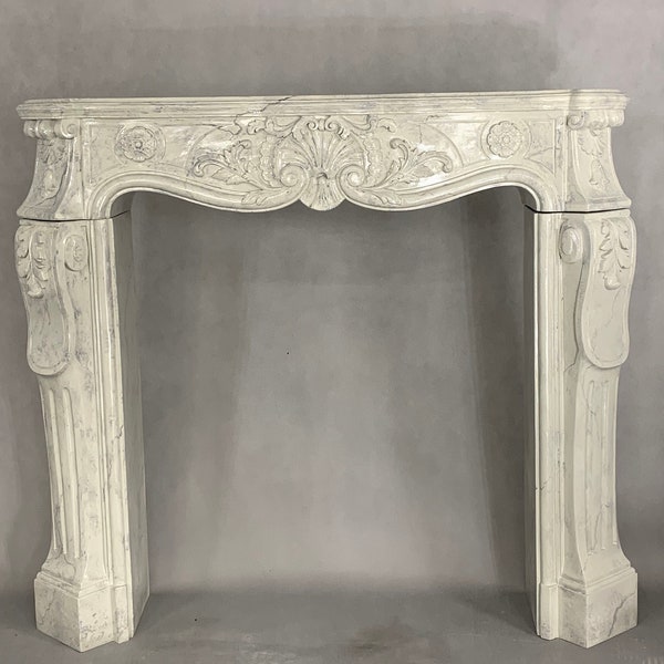 Beautiful marble effect fireplace casing, perfect for a gift, beautiful decoration for your home, made in Europe