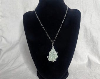 Collar envuelto en alambre de jaspe crudo