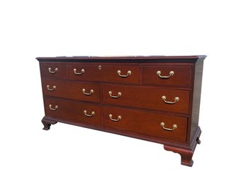Councill Furniture Georgian Mahogany seven Drawer Dresser, Newly Refinished