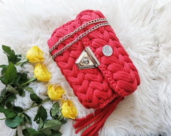 Shoulder bag, Crochet bag, Elegant bag knitted, Tshirt Yarn bag, Crossbody bag, Knitted bag, fashionable bag, fashionable woman, Red bag