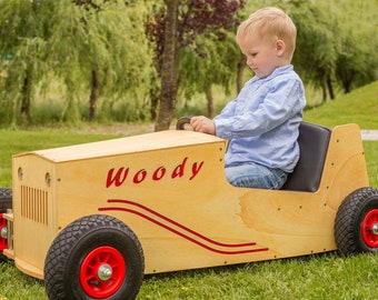 Wooden electric 12V ride-on vehicle Woody CAR