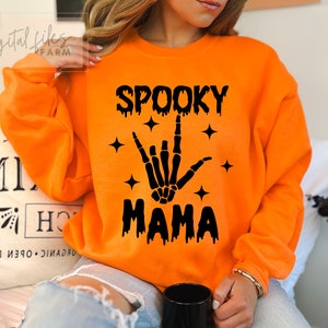 不気味なママ svg、ママへのハロウィン シャツ ギフト、不気味なママ svg、ハロウィン ママ svg、ママライフ svg、ハロウィン svg ファイル、不気味な svg カット ファイル