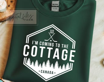 I'm Coming to the Cottage SVG PNG, hockey citaat png, buiten Hookey verwarmde rivaliteit zomervakantie png, hockey romantiek, hockey paar SVG