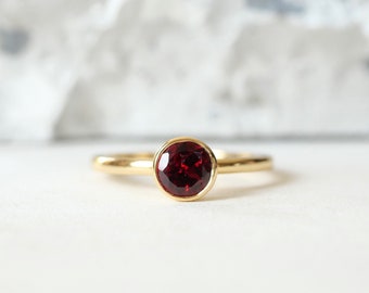 Solitaire Garnet Ring, Garnet Ring Gold, January Birthstone, Garnet Rings, Garnet Stone Ring, Garnet and Gold Ring, Garnet Rings for Women
