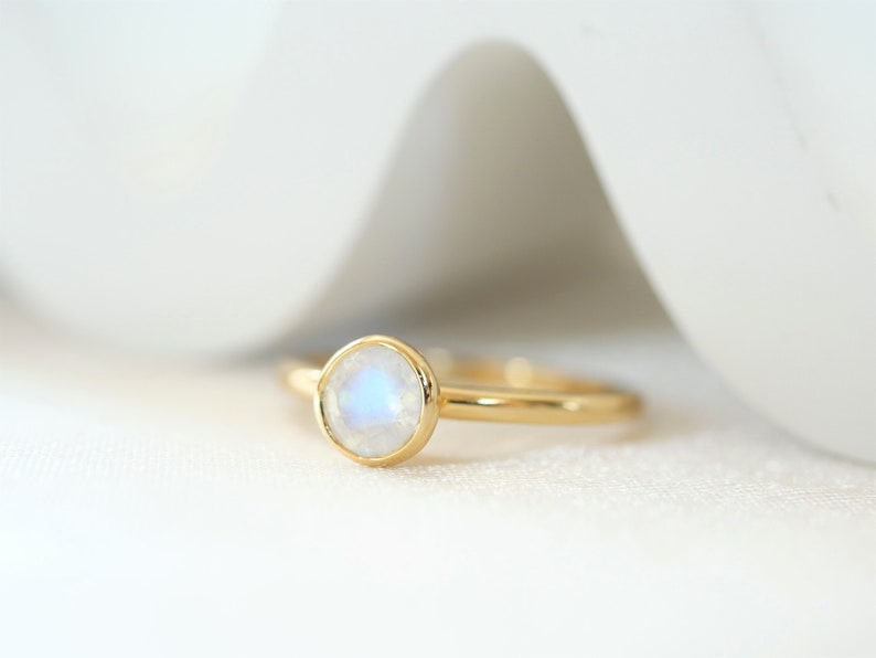 Gold moonstone ring