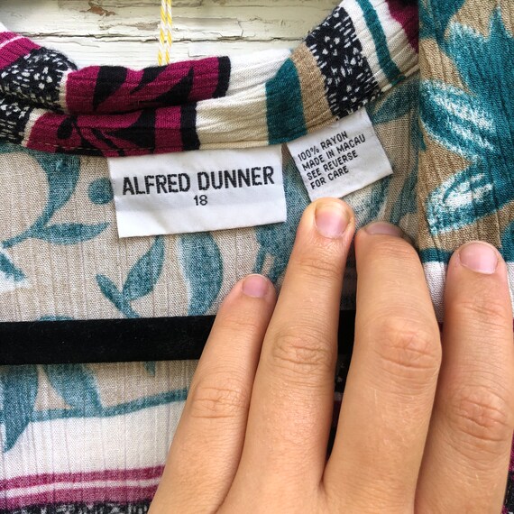 Vintage patterned collared button up oversized te… - image 4