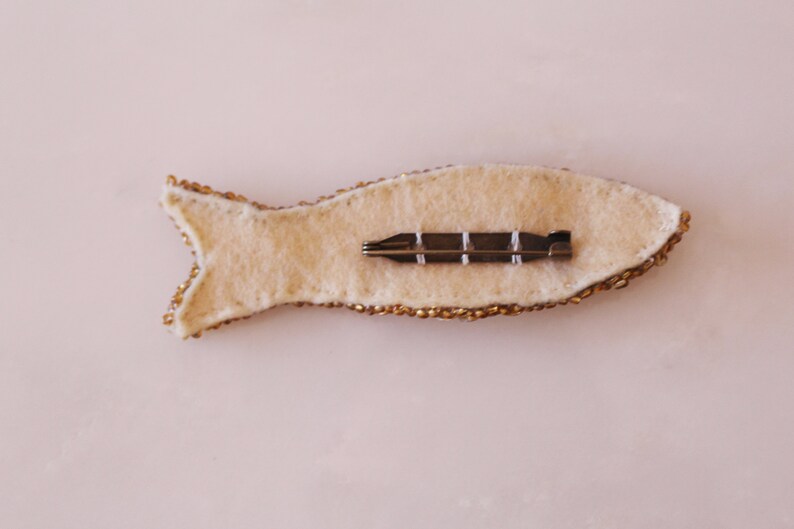 beaded jewelry handmade bead embroidery brooch fish brooch