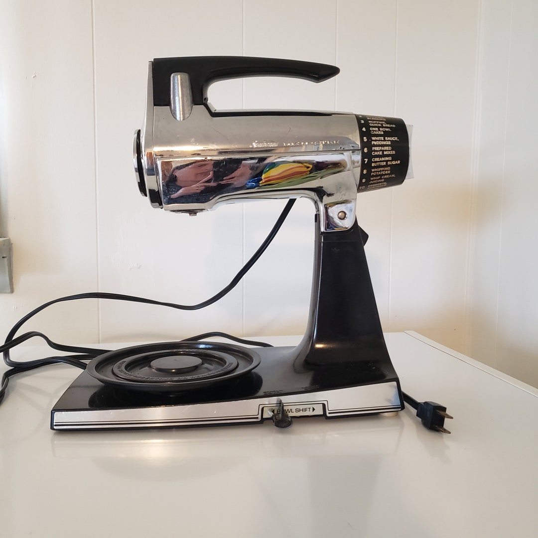 Sunbeam Mixmaster Stand Mixer Vintage 1970s Black and Chrome Etsy