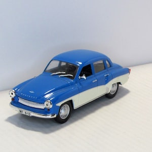 Wartburg 312 Limousine, Deagostini. Collectible car. scale die-cast model 1:43. German car replica. collectible present.  old diecast cars