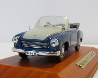 ヴァルトブルク 311-2 カブリオレ、アトラス、ボックス。コレクター向けスケール ダイキャスト モデル 1:43。ドイツ車のレプリカ。古いクラシックカーのモデル。コレクション エレメント
