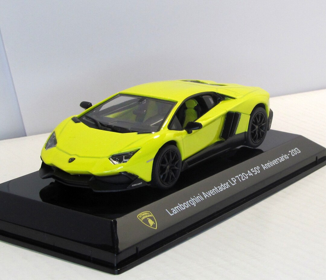 Lamborghini Aventador LP 720-4 2013 1:43 Ixo Salvat Diecast