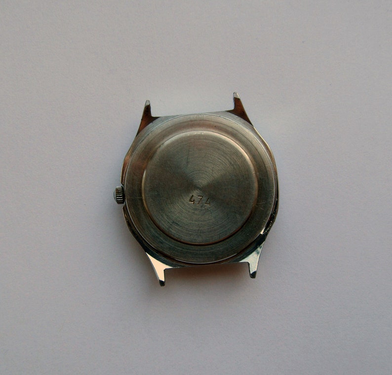 Orologio sovietico vintage Luch. Amicizia tra URSS e USA Watch. Orologio da polso al quarzo anni '80. Orologio russo. Orologio da uomo. Regalo unico per lui immagine 3