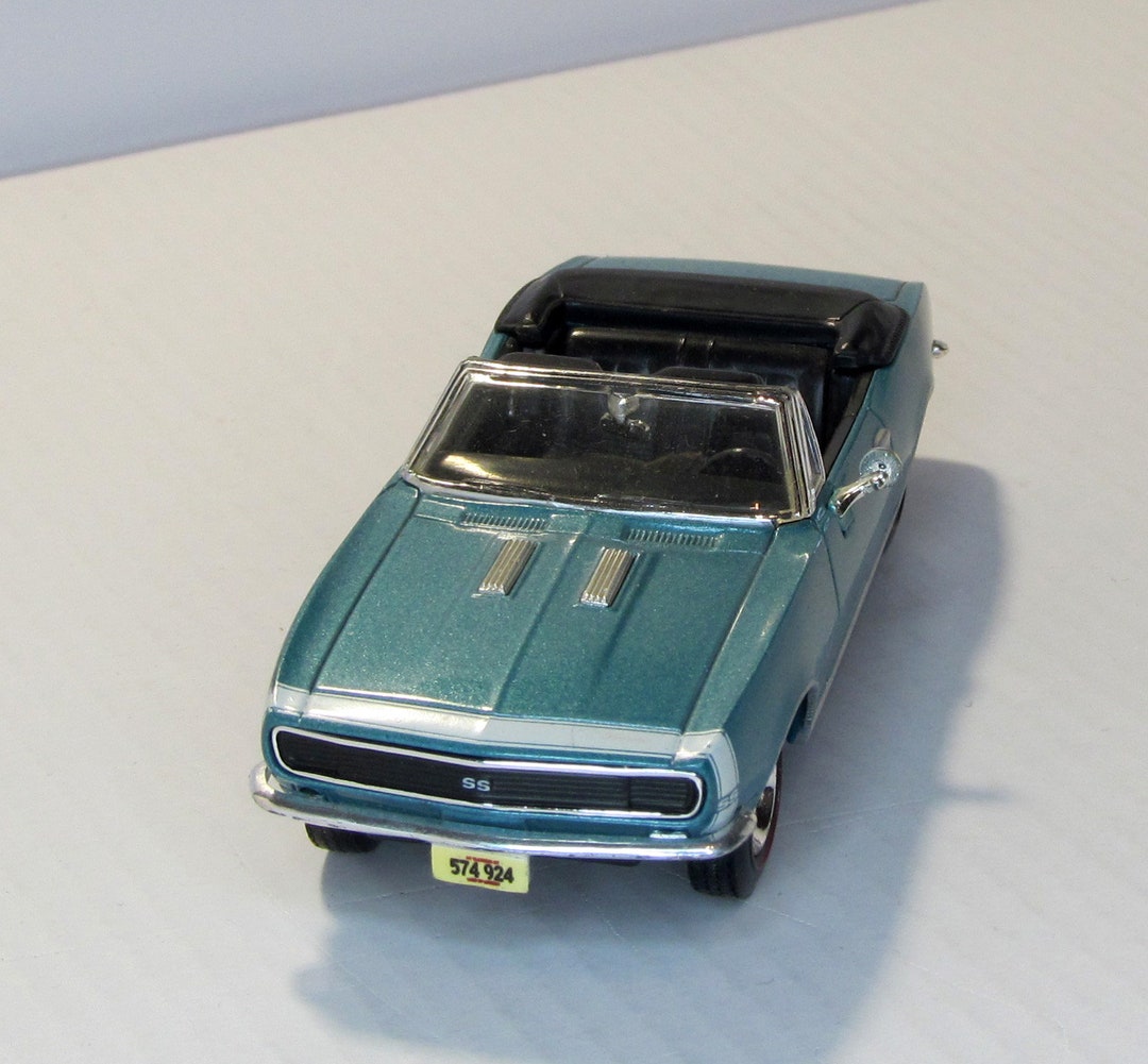 Chevrolet Camaro SS 1967 Franklin Mint 1/43 - Voiture De Collection Ivoire (occasion Avec Défaut)