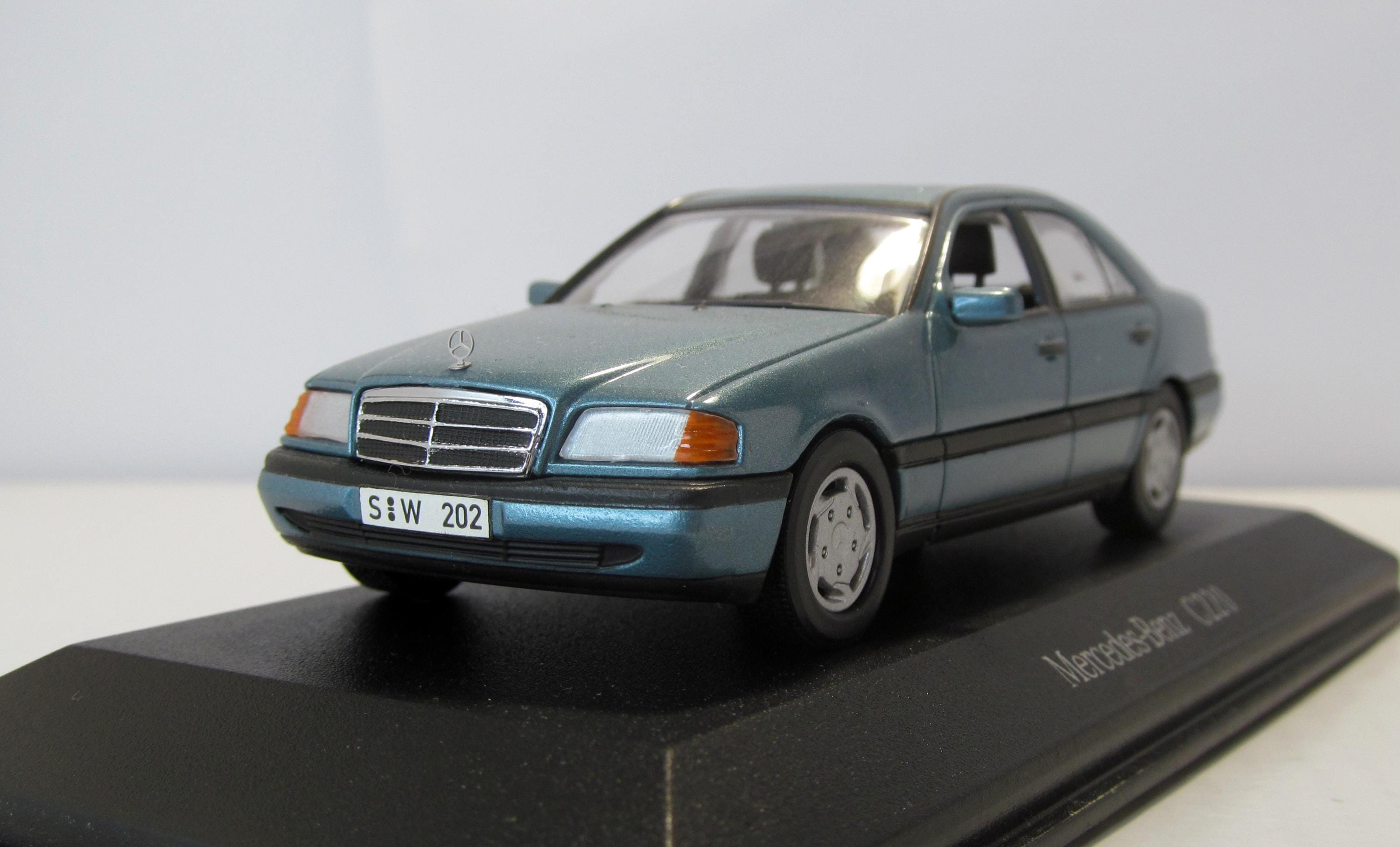 1/43MERCEDES-BENZ C180 (W202) レッド メルセデス ベンツ SPARK-MODEL B66040563 Scale 1⁄43 | MERCEDES BENZ C-CLASS C43 AMG