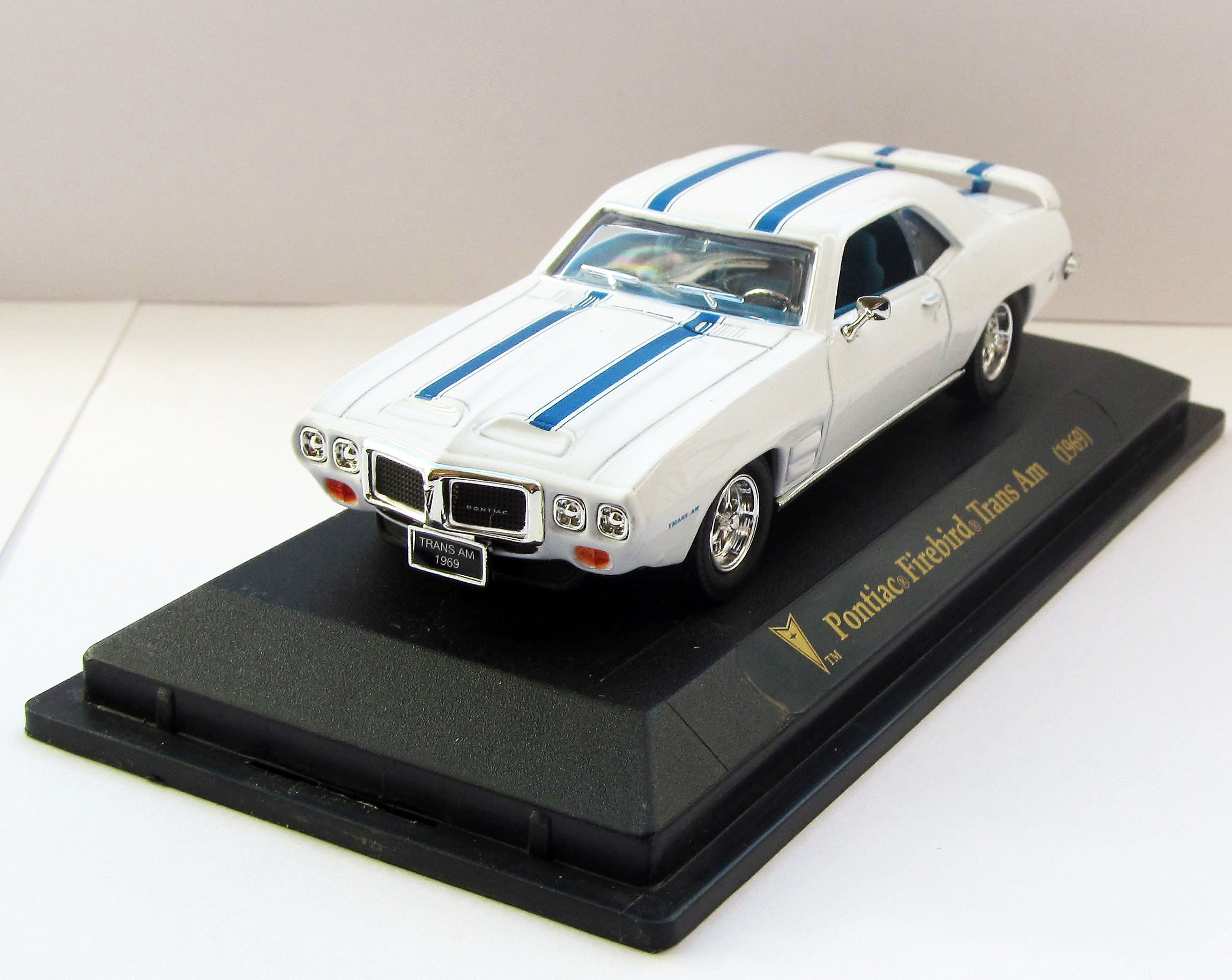 Toy Yatming Pontiac Trans Am 1:18 Scale 1979 Pontiac Firebird