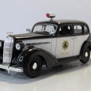 Buick Special California Police USA 1936, DeAgostini. Collectible car. scale diecast model 1:43. police car replica. collectible present.