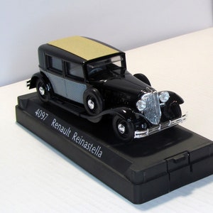 Renault Reinastella 1934, Solido , France, Box 1990s. Vintage collectible car. scale die-cast model 1:43. French Classic car replica.