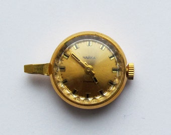 Pendente per orologio da donna Chaika Au5 in oro. Orologio sovietico. Orologio placcato oro. Orologio meccanico. Orologio da donna Gabbiano anni '80. Orologio da cocktail per lei