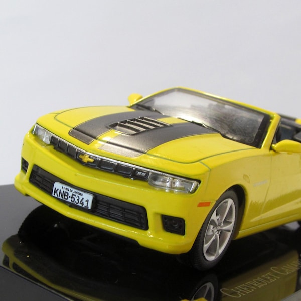 Chevrolet Camaro SS Convertible 2014, Altaya, Box. scale diecast model 1:43. collectible present. Brand new.