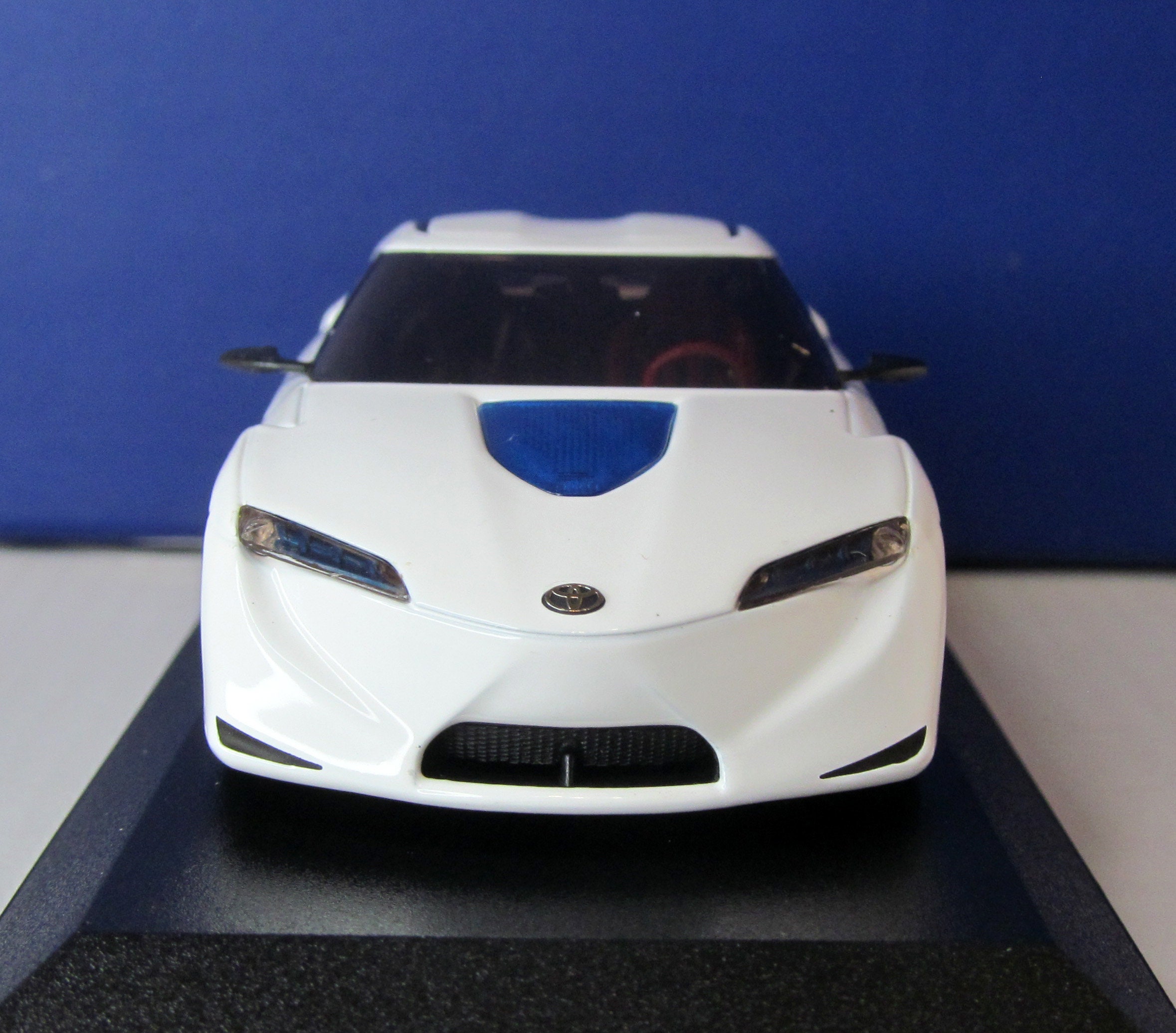 Toyota FT-HS Concept Detroit Auto Show 2007, Minichamps, Box