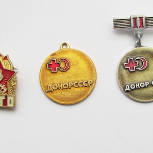 Badges donor of the ussr. Badges BGTO Ready for labor and defense of the ussr.Soviet pin. Vintage brooch. Made in ussr 80s . Price for 3 pcs