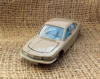NSU RO 80 remake. made in USSR 80s. Vintage Diecast Car. scale model 1:43. opens doors, hood, trunk. Replica American car. collector's gift