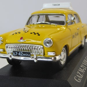 Gaz-M21 Volga Taxi 1955, Amercom, blister. Collectible car. scale diecast model 1:43. Taxi car replica. collectible present. classic models.