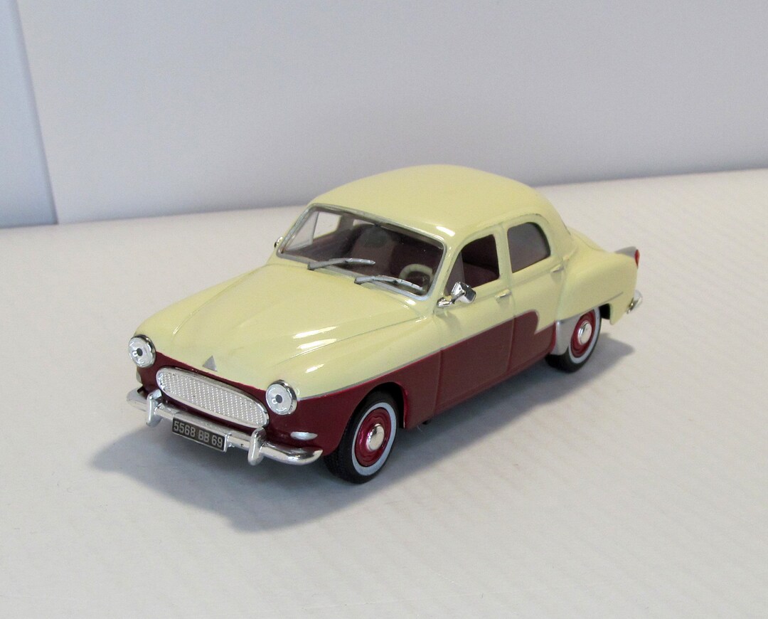 Renault Frégate 1960 Sevigne Grün 1:18