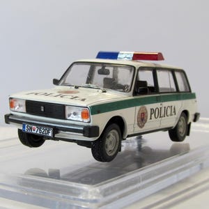 Handmade Police Slovakia VAZ-2104 Zhiguli, DiamonD, Box. Authors work. Scale die-cast model 1:43. limited edition. Brand new. Detailing