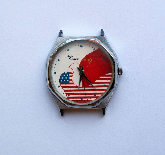 Vintage soviet watch Luch. Friendship of the USSR and the USA Watch. Quartz wristwatch 80s. Russian watch. Mens watch. Unique gift for him