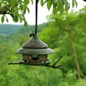 Mangeoire à oiseaux, nichoir en céramique, mangeoire à oiseaux, cadeau de pendaison de crémaillère, mangeoire à oiseaux avec fonction de stockage, céramique de jardin, décoration de jardin,