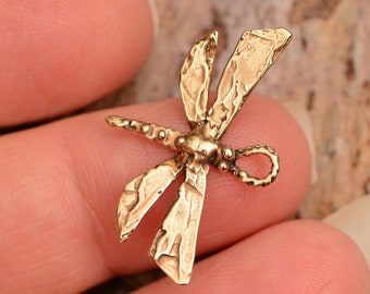 Bronze Dragonfly Charm, in Gold Bronze, Oxidized SN/GW-721 (ONE)