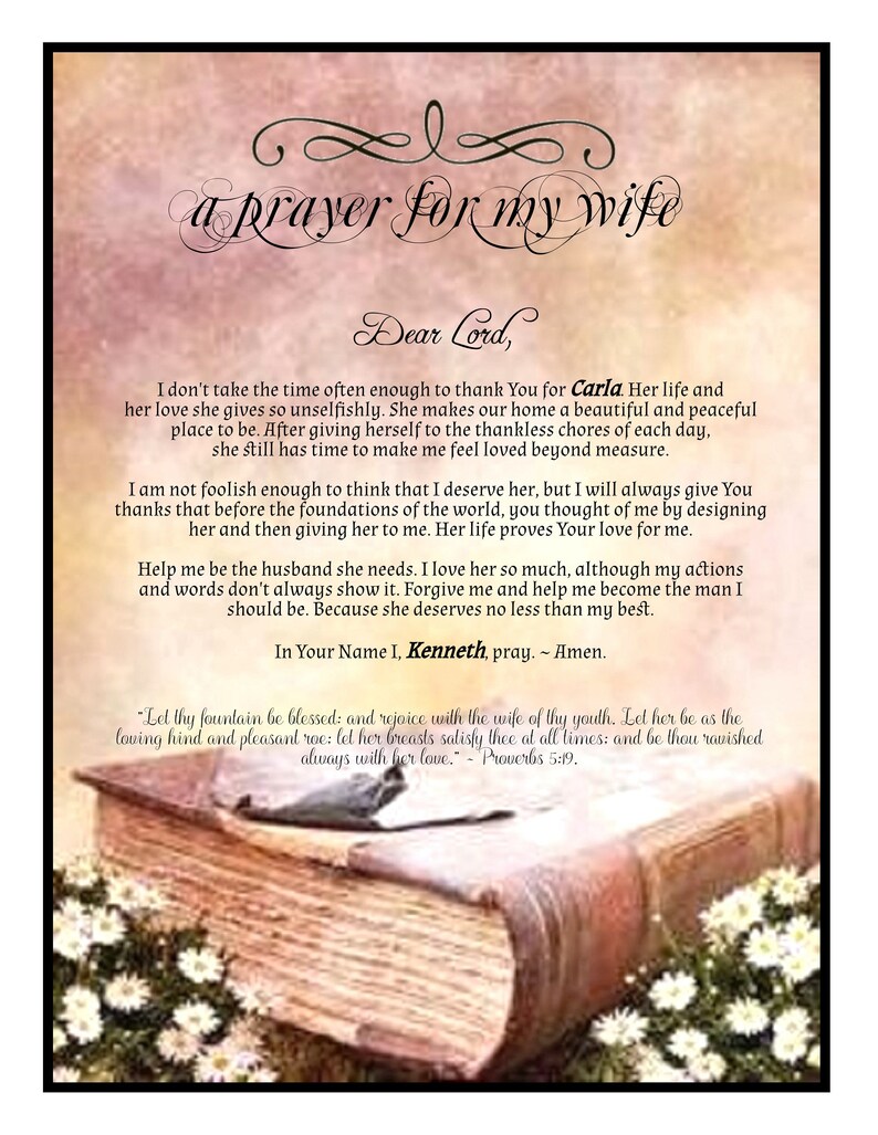 Puede incluir: Impresi&oacute;n enmarcada con el texto "a prayer for my wife" en escritura elegante. El texto incluye una oraci&oacute;n al Se&ntilde;or, dedicada a Carla, y firmada por Kenneth. La imagen presenta un libro y acentos florales.