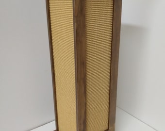 Cat scratching post with 2 + 2 sisal surfaces