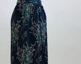 Vintage Romantic Crepe Navy Floral Skirt with Waist Gathers