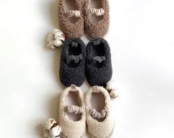 Children's slippers, home slippers for a child, eco slippers, handmade, fluffy slippers, feet, slippers beige, graphite, ivory