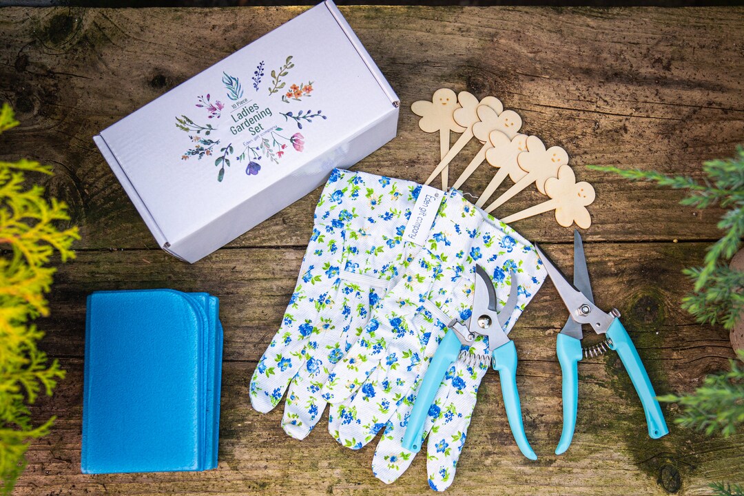 Ladies Quality 10 Piece Gardening Gift Set Tools, Kneeling Mat, Gloves