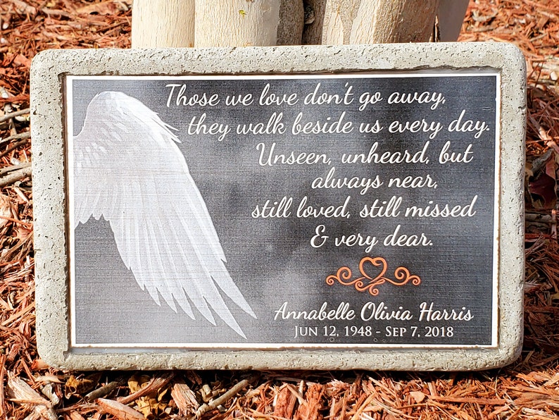 6x9 Memorial Stone. Personalized Memorial Gift. Indoor/Outdoor Memorial Stone with Angel Wings. Funeral Gift. Garden Stone. Sympathy Gift Bild 1