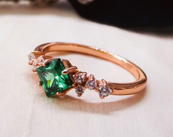 18K Gouden Ring, Rose Gouden Ring, Edelsteen Ring, Verlovingsring, Trouwring, Groene Stenen Ring, Kite Cut Ring, CZ Ring, Groene Diamanten Ring