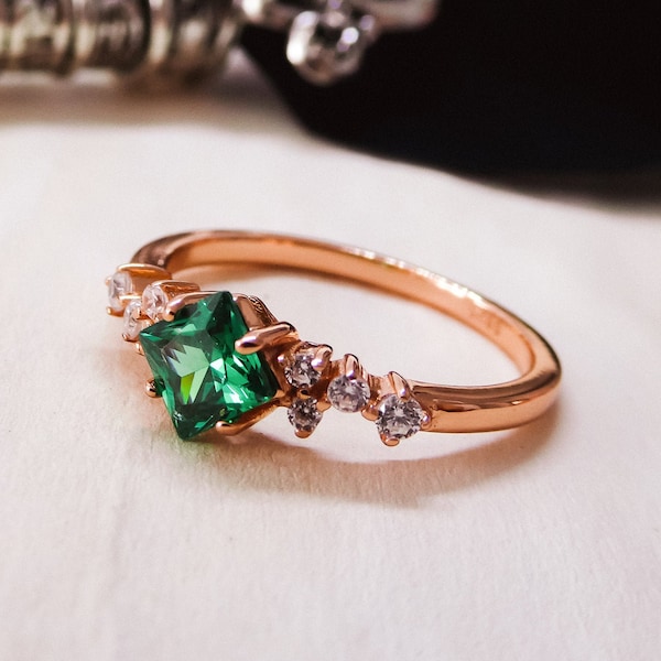 18K Gold Ring, Rose Gold Ring, Edelstein Ring, Verlobungsring, Ehering, Grüner Stein Ring, Drachenschliff Ring, CZ Ring, Grüner Diamant Ring