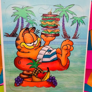 Vintage Garfield and Odie Puzzle: Nostalgic Gift for Cat Lovers and Cartoon Enthusiasts