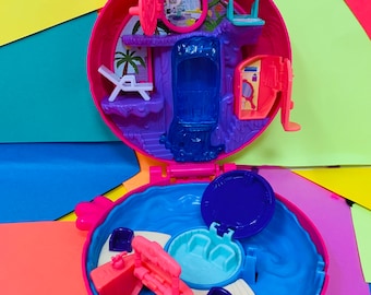 Polly Pocket Flamingo Surprise