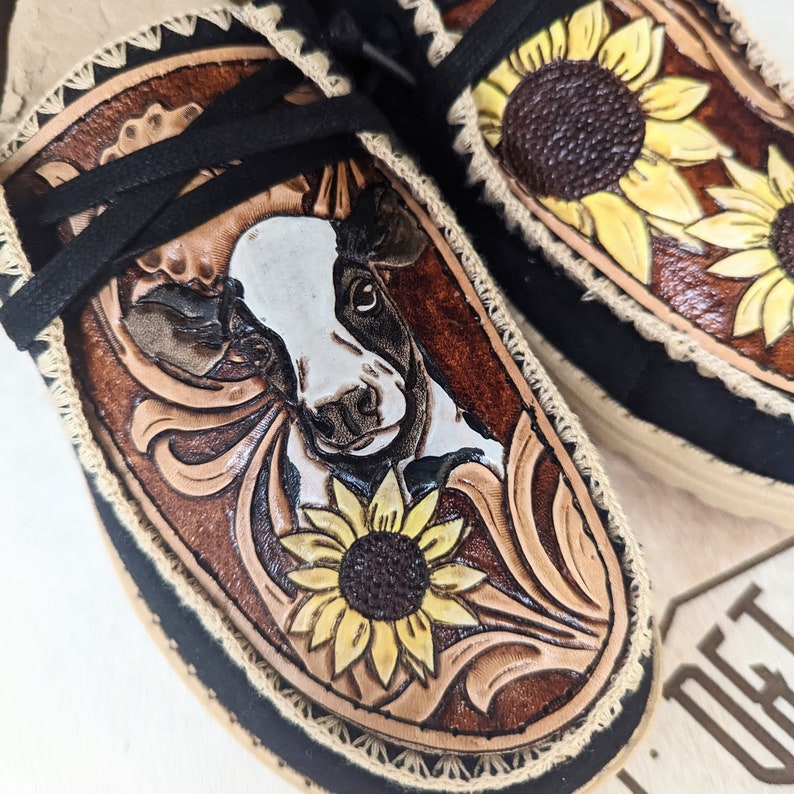 Sunflower Cow Hey Dude Custom Hey Dude Shoes Womens Mens Etsy Schweiz