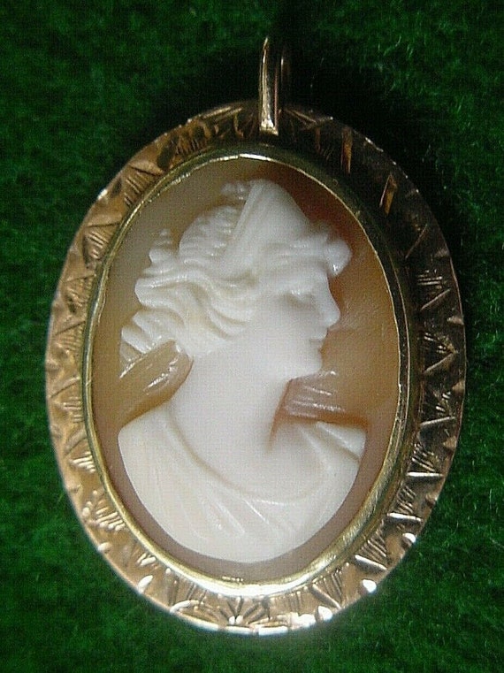 ANTIQUE 14K Carnelian Cameo Pendant Goddess Victor