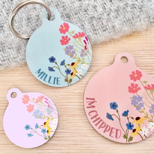 Médaille d'identification pour animal de compagnie, fleurs sauvages | Médaille fleur personnalisée pour chien | Médailles d'identification uniques pour chien | Médaillon chat fille | Carte d'identité florale personnalisée pour chat