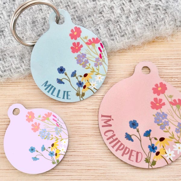 ID-tag voor wilde bloemen | Gepersonaliseerde hondenpenning met bloemen | Unieke hond-ID-tags | Naamplaatje kat meisje | Aangepaste katten-ID met bloemen