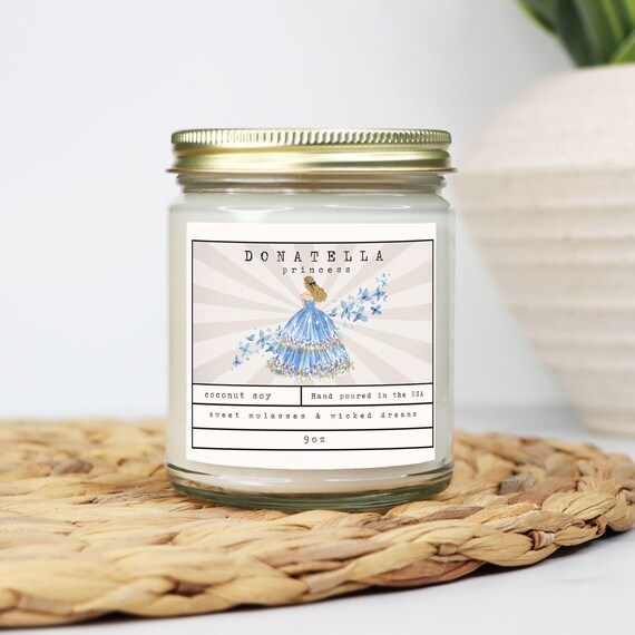 Donatella Dragna Candle | Caraval, Legendary, Finale | Book Lover Candle, Book Scented Candle, Literary Candle, Book Inspired Candle | Tella