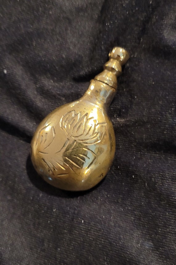 Perfume bottle pendant, vintage french?