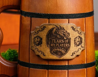 Gepersonaliseerde D&D-biermok voor Dungeon Masters - aangepaste naam koffie- of bierbeker, gamercadeau, tafelblad RPG-liefhebber aanwezig uniek